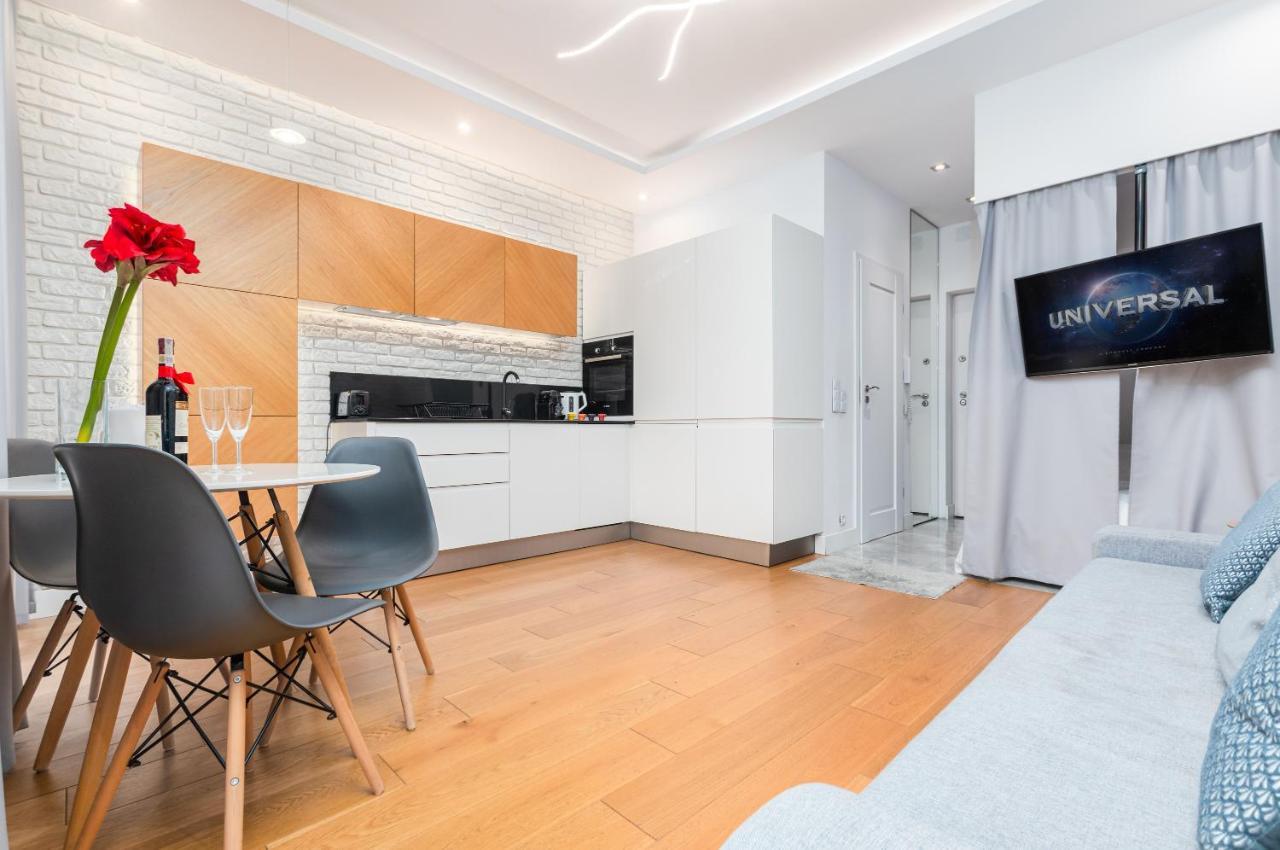 Piekna Apartament By Your Freedom Varşovia Exterior foto